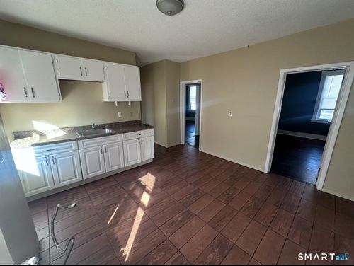 35-37 Pawtucket Street, Hartford, CT, 06114 | Card Image