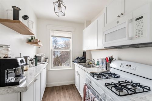 3-19 Vale St, Providence, RI, 02908-3620 | Card Image