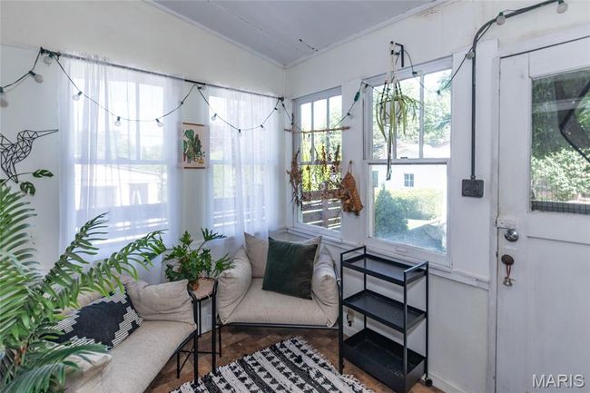 Sun porch. | Image 30