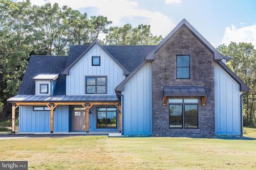 47 Midland Ct, MARTINSBURG, WV, 25403-7514 | Card Image
