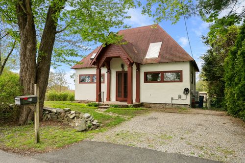 302 Ferry Rd, Old Lyme, CT, 06371-1614 | Card Image