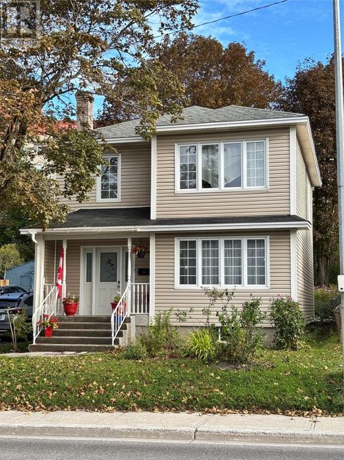 83 W Valley Rd, Corner Brook, NL, A2H2X4 | Card Image