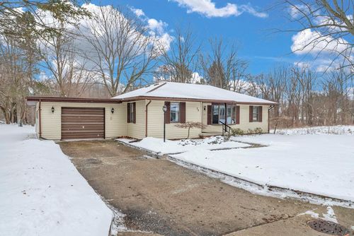 39 S Flower St, Croswell, MI, 48422-1311 | Card Image