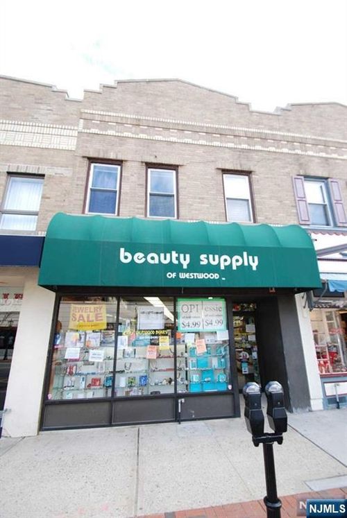 119 Westwood Ave, Westwood, NJ, 07675-1763 | Card Image