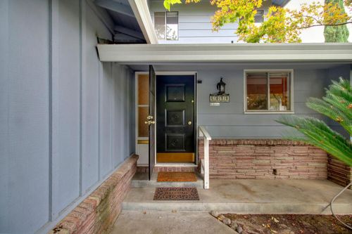 6010 Machado Way, Sacramento, CA, 95822 | Card Image