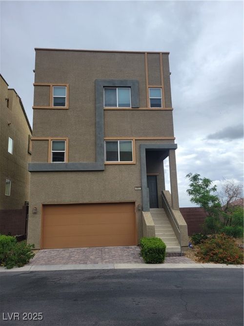 10537 Seasonable Dr, Las Vegas, NV, 89129-6499 | Card Image