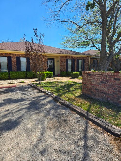 205 River North Blvd, Stephenville, TX, 76401-1806 | Card Image