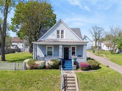 913 7th St Nw, Canton, OH, 44703-2562 | Card Image