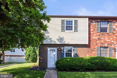 1747 Baron Dr, YORK, PA, 17408-2230 | Card Image