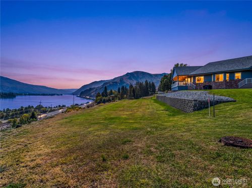 3020 Noon Way, Entiat, WA, 98822 | Card Image