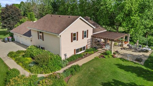 1711 Irish Drive, Erin, WI, 53027 | Card Image