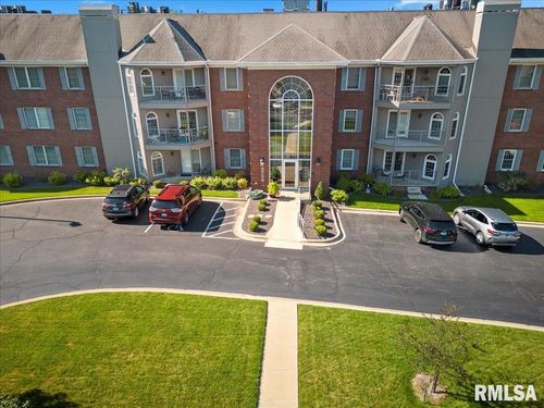 apt-207s-5200 N Knoxville Ave, Peoria, IL, 61614-5058 | Card Image