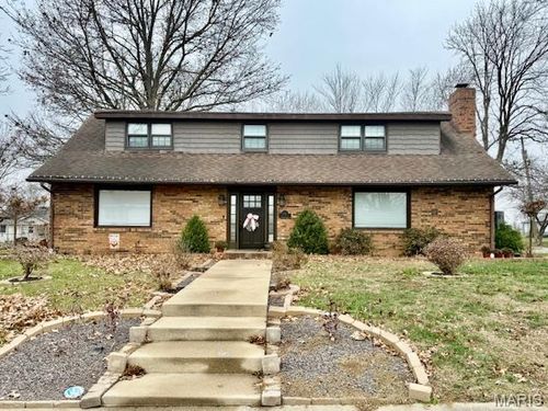 106 Meadowlark St, Albers, IL, 62215-1067 | Card Image