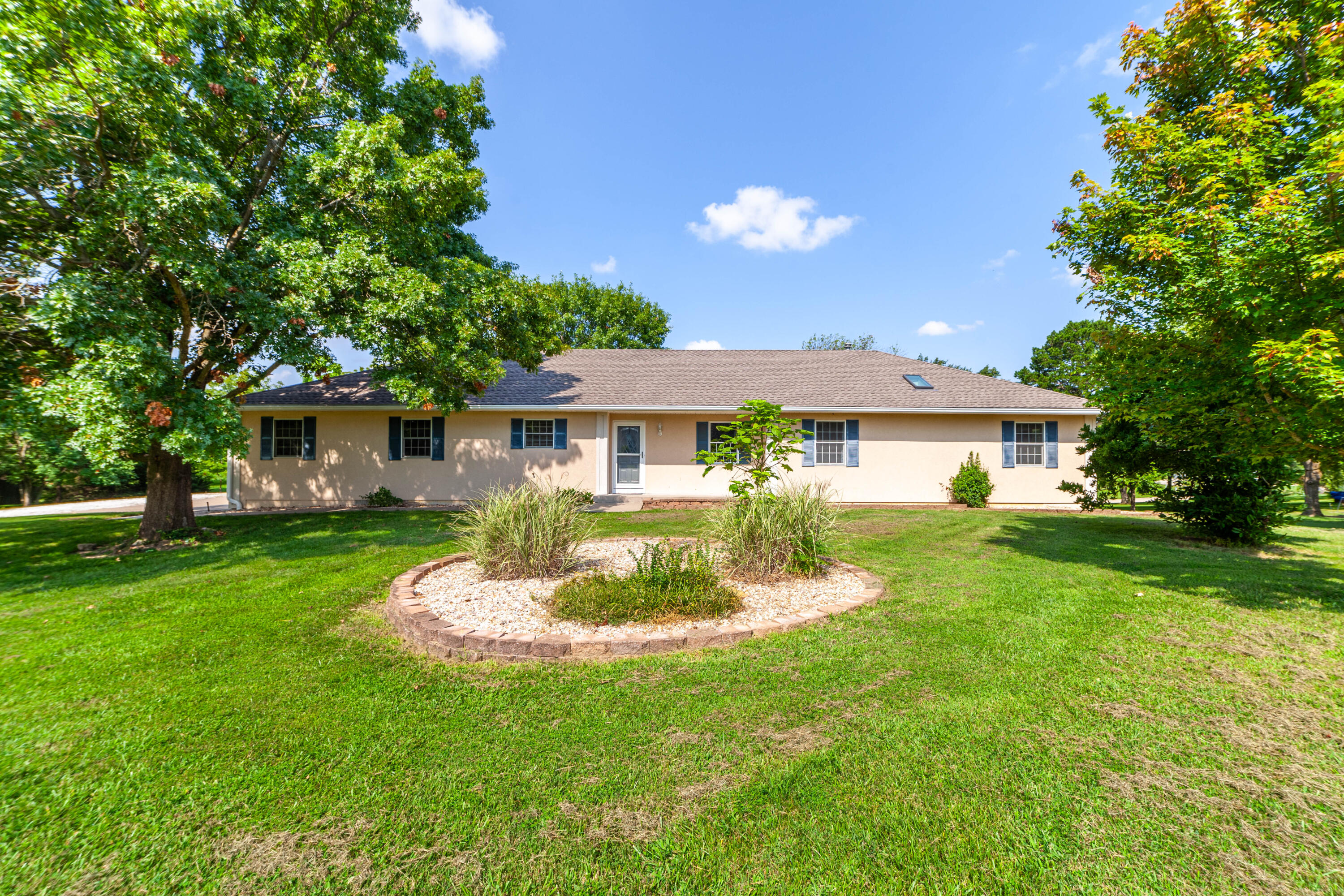 Wellington Dr, Columbia, MO 65202