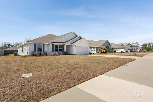 7045 Abigail St, Gulf Shores, AL, 36542-5851 | Card Image