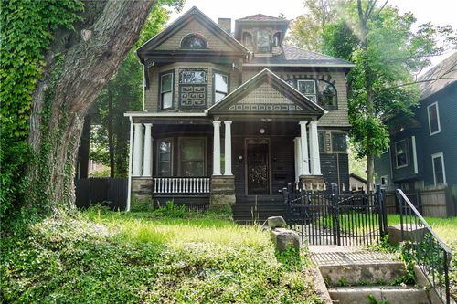 150 Euclid Ave, Sharon, PA, 16146-3468 | Card Image