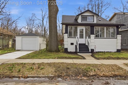 560 E Drayton St, Ferndale, MI, 48220-1329 | Card Image