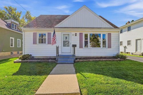 855 W 12th Avenue, OSHKOSH, WI, 54902 | Card Image