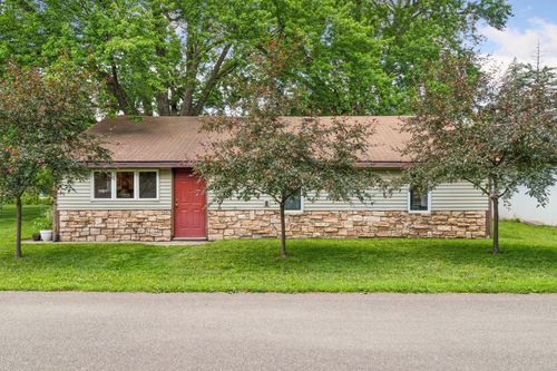 416 Wallace St N, Delano, MN, 55328-9212 | Card Image