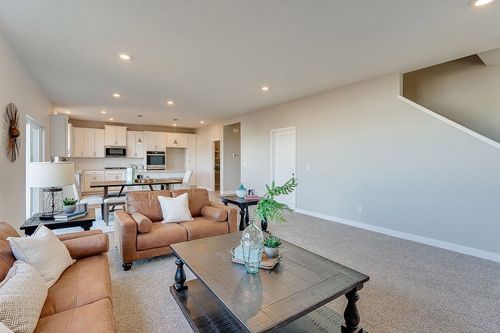 9599 49th Pl Ne, Saint Michael, MN, 55376-7549 | Card Image