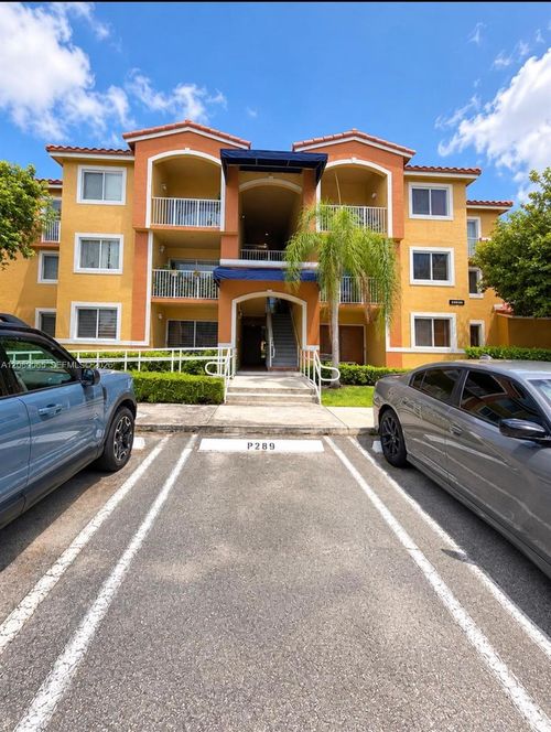 207-20930 Sw 87th Ave, Cutler Bay, FL, 33189-3939 | Card Image