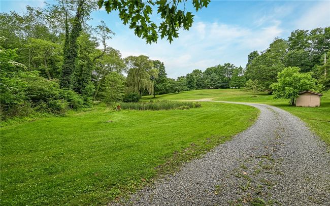 117 Oak Dr, House other with 3 bedrooms, 3 bathrooms and 5 parking in Forward Twp - BUT PA | Image 41