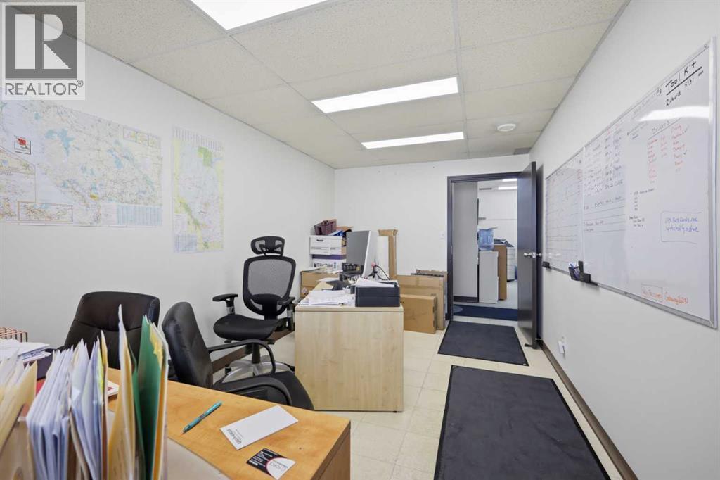 Commercial Lease in Red Deer 2