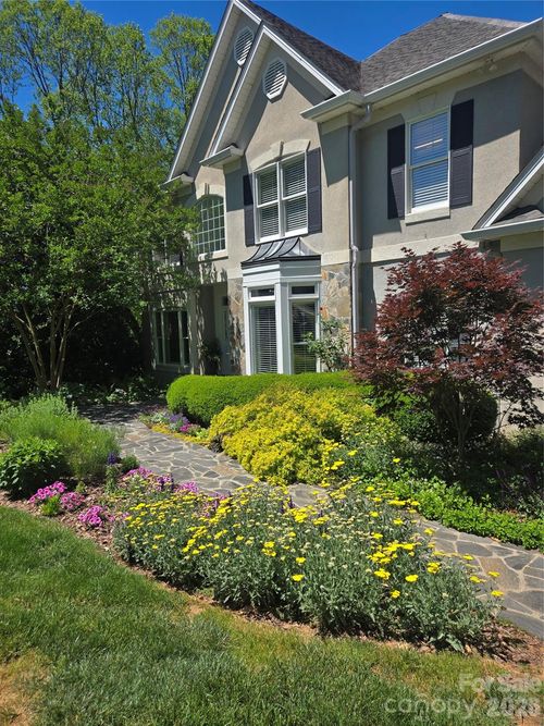 38 Pine Acre Blvd, Asheville, NC, 28804-1305 | Card Image