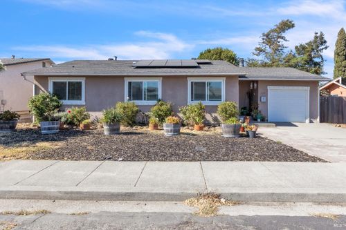 224 Elwood Street, Suisun City, CA, 94585 | Card Image
