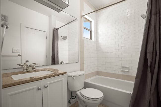 APT-1103 - 1201 Grove Blvd, Condo with 2 bedrooms, 3 bathrooms and 2 parking in Austin TX | Image 16