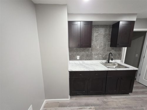 6744 Brimson St, Detroit, MI, 48212-2002 | Card Image