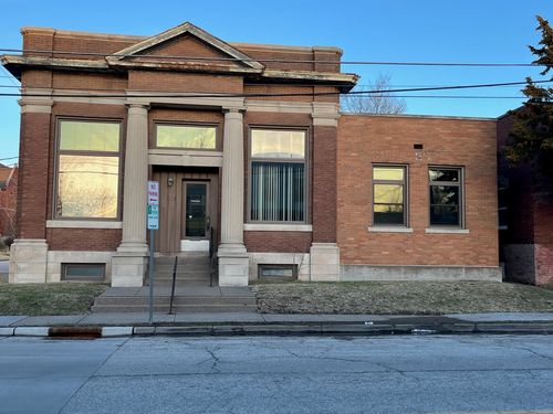 1529 Washington St, Davenport, IA, 52804-3611 | Card Image