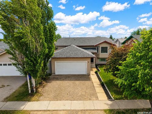 6 Dmyterko Bay, Prince Albert, SK, S6V8E8 | Card Image