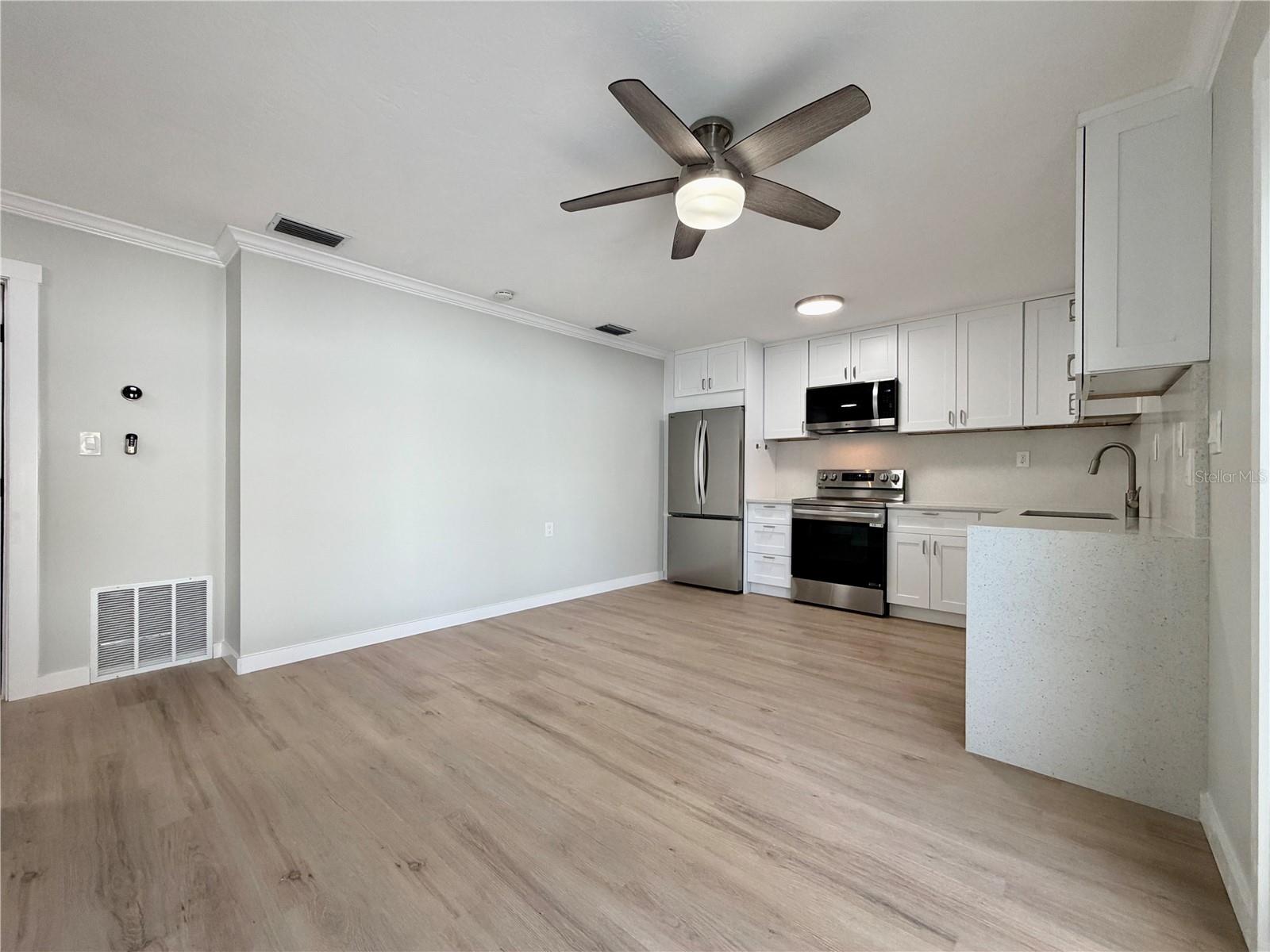 Residential Lease in MADEIRA BEACH 2