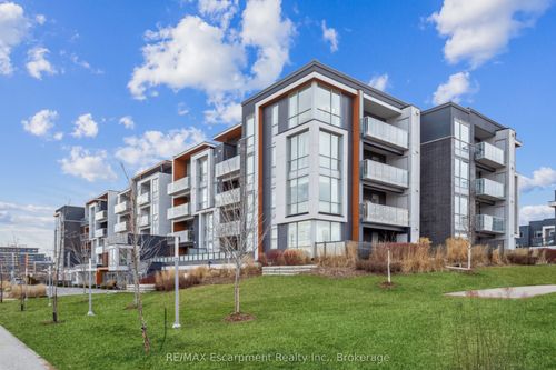 309-3028 Creekshore Common, Oakville, ON, L6M5K6 | Card Image