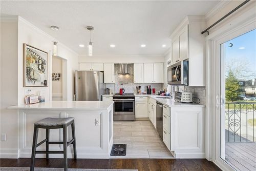 8604 W 84th St, Overland Park, KS, 66212-2703 | Card Image