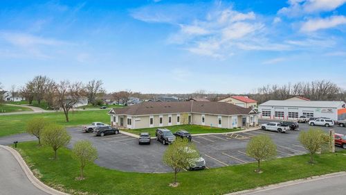 1240 Floyd Wild Dr, Marshall, MN, 56258-2666 | Card Image