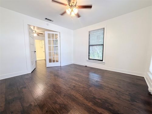 2003 E 12th St, Austin, TX, 78702-1701 | Card Image