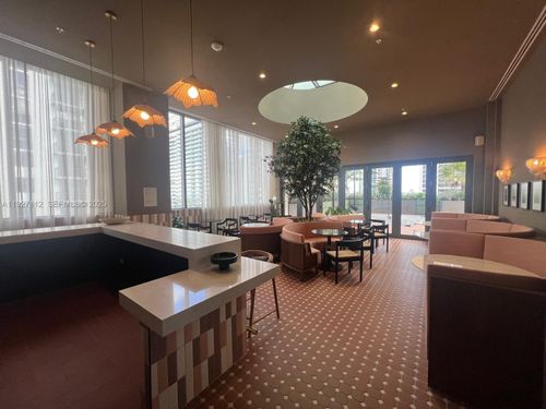 2501-11 Ne 6th St, Miami, FL, 33132 | Card Image