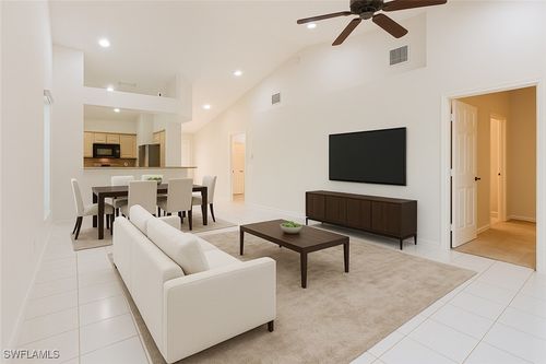 202-736 Wiggins Lake Dr, NAPLES, FL, 34110-6083 | Card Image