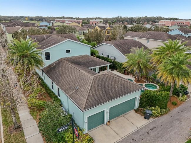 3 CAR-BACK ENTRY GARAGE AND DRIVEWAY | Image 65