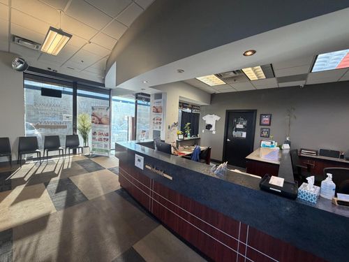 9267 34 Ave Nw, Edmonton, AB, T6E5T5 | Card Image