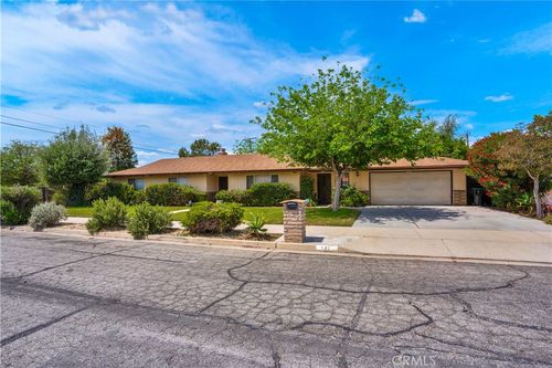 591 S Juanita, Hemet, CA, 92543 | Card Image