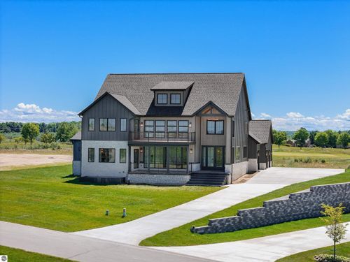 4162 Dornoch Ct, Williamsburg, MI, 49690-8635 | Card Image