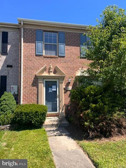20 Danben Ct, NOTTINGHAM, MD, 21236-2432 | Card Image