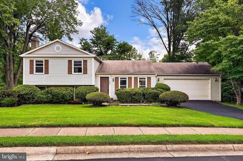 12704 Bradwell Rd, Oak Hill, VA, 20171-2458 | Card Image
