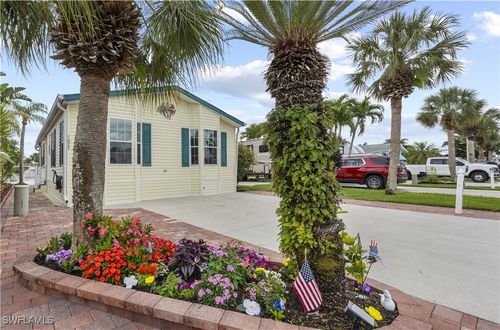 1022 Silver Lakes Blvd, NAPLES, FL, 34114-9333 | Card Image