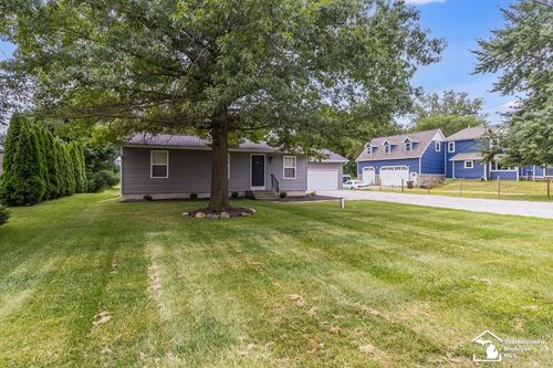 249 E Temperance Rd, Temperance, MI, 48182-9367 | Card Image