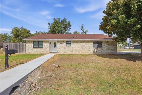 2302 9th St, Port Neches, TX, 77651-4024 | Card Image