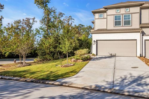 107 W Coralburst Loop, Montgomery, TX, 77316-3295 | Card Image